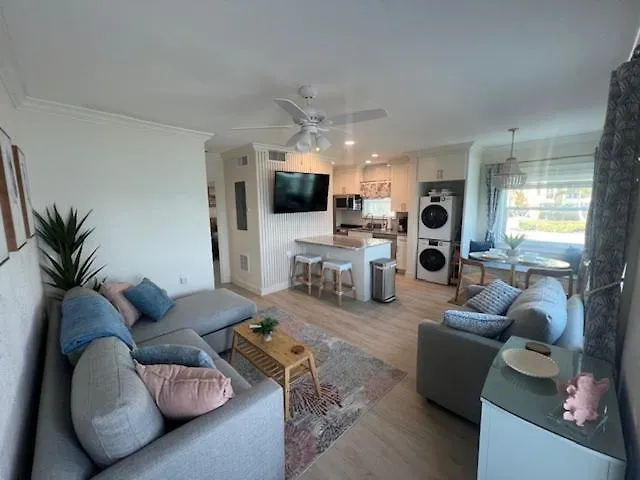 Apartment Coral B-1 - Water Views! Ground Floor Clearwater Beach